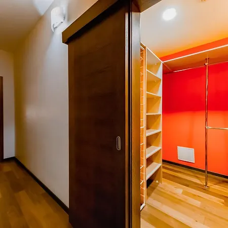 Stylish Mansard In Quite Center * ריגה