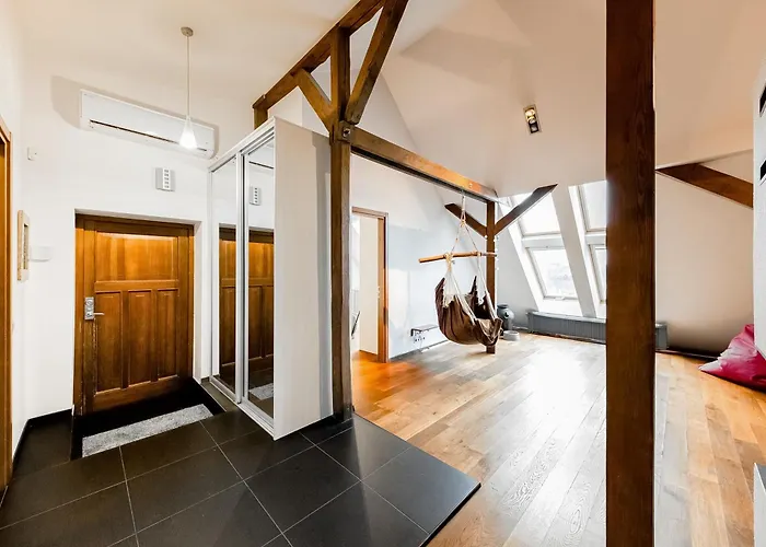 Stylish Mansard In Quite Center Riga